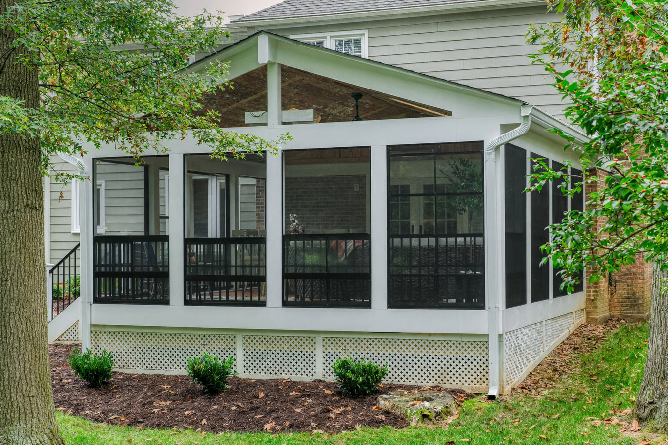 Deck-to-sunroom conversion in Glendale, CA